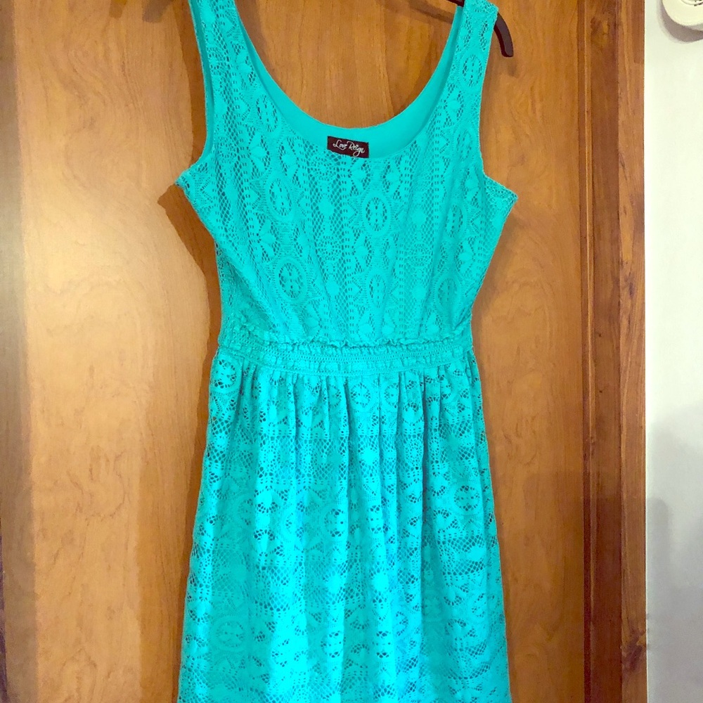 Sleeveless Patterned Textured Thigh-length Dress